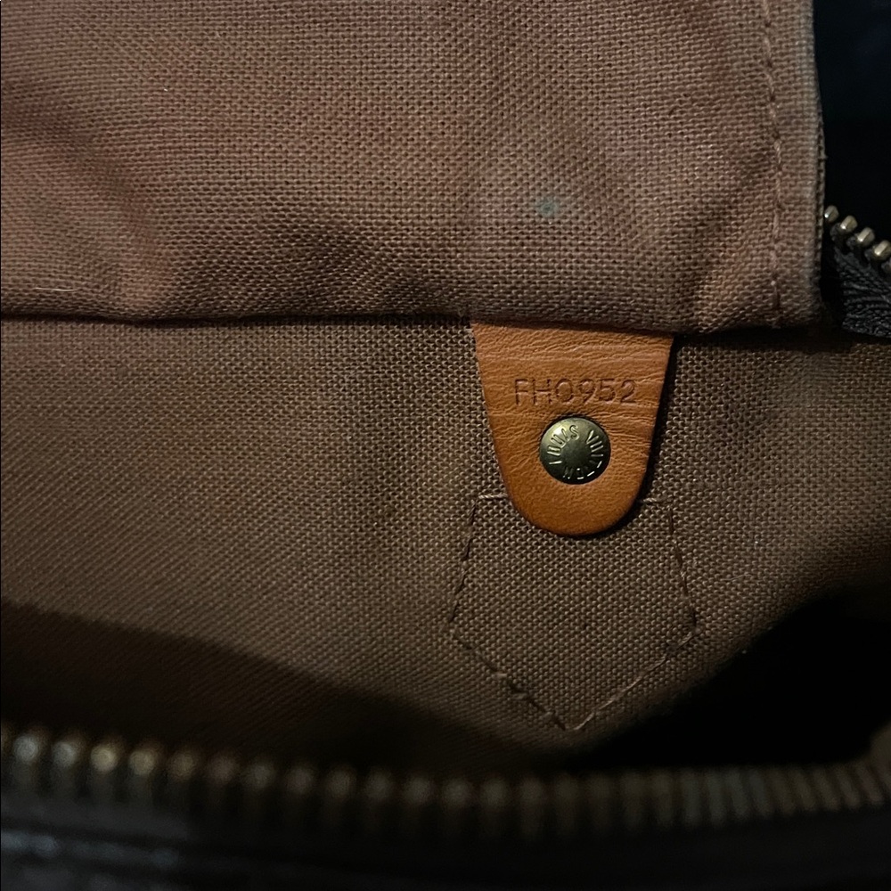 Louis Vuitton Speedy Bag✨ - Picture 13 of 13